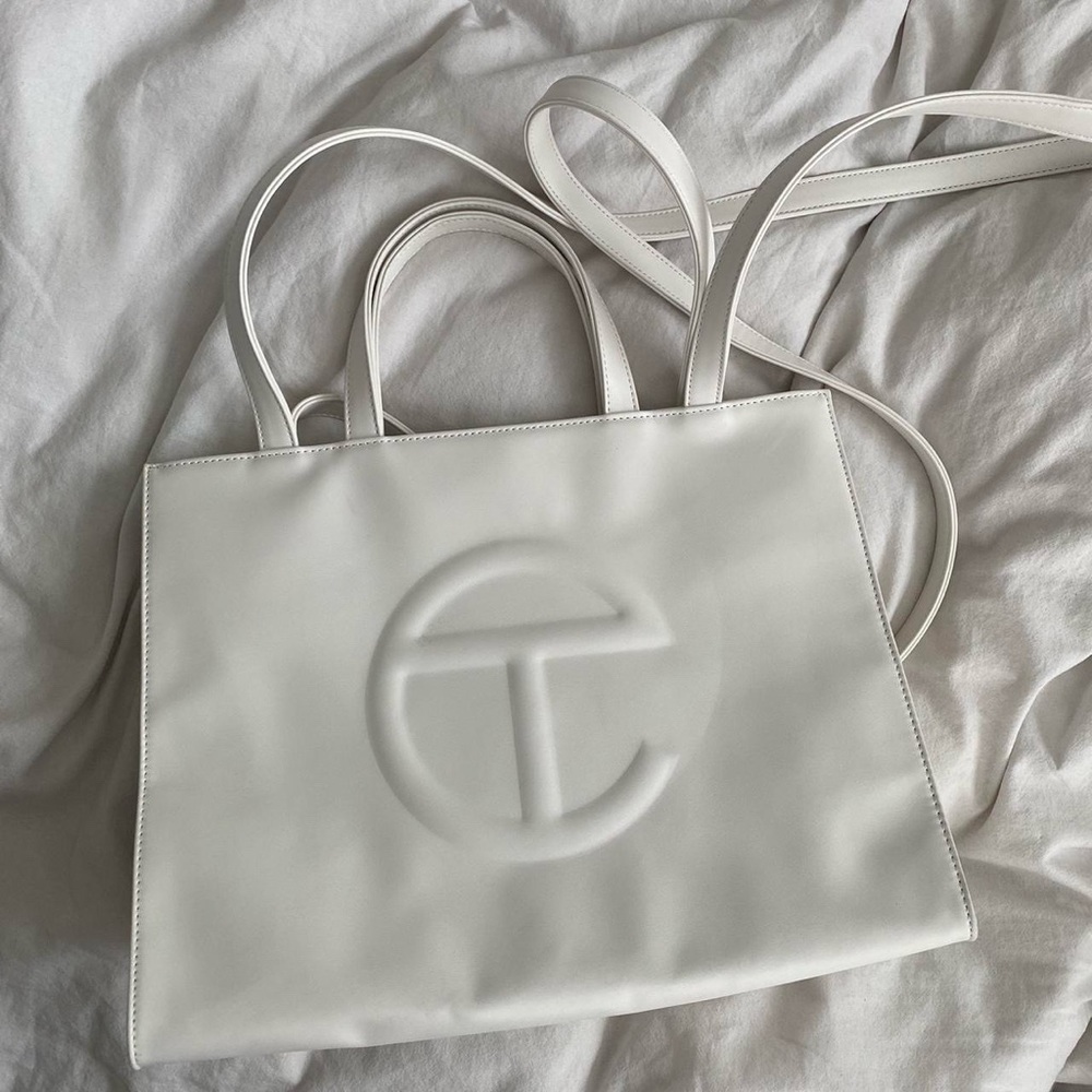 TELFAR WHITE MEDIUM SHOPPING BAG